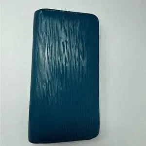 Louis Vuitton Bags Louis Vuitton Epi Zippy Wallet Authentic 22